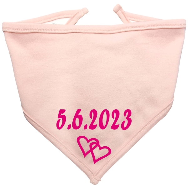 Baby-Halstuch mit Datum und Herze