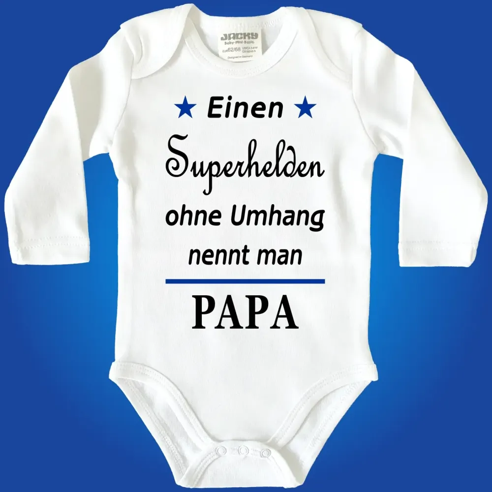 Baby‑Body mit Spruch „Einen Superhelden ohne Umhang nennt man“