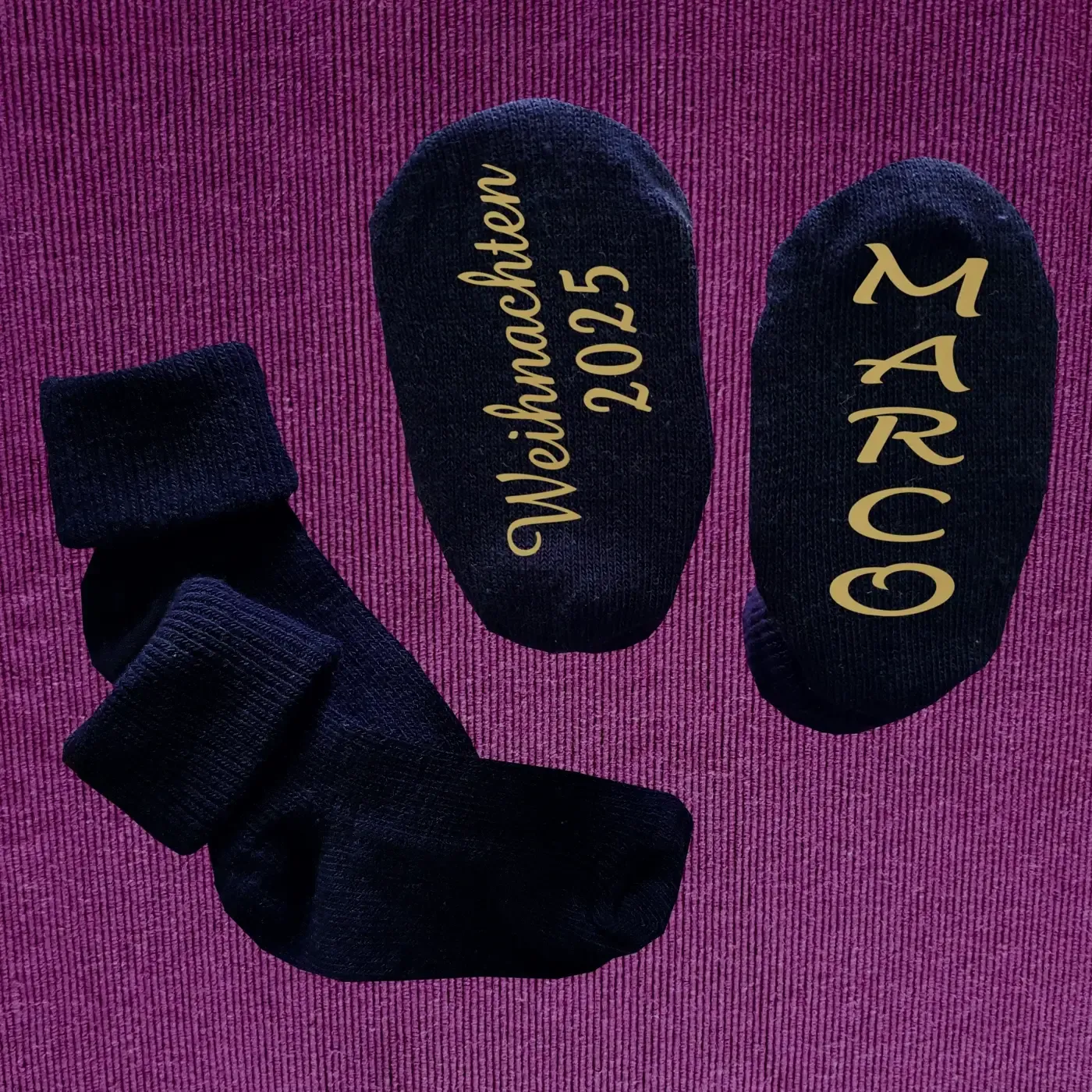 Babysocken zu Weihnachten