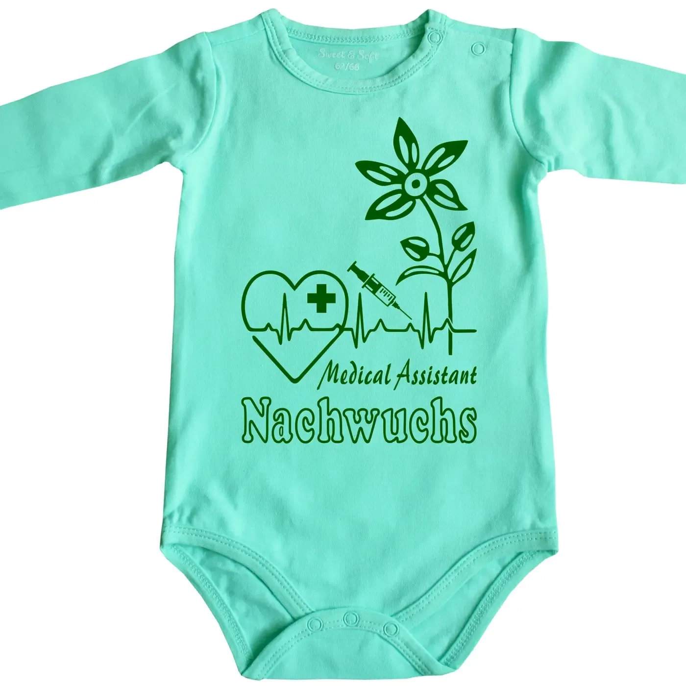 Baby-Body für Nachwuchs von Pflegefachkräften mit Herz‑ und Spritze‑Grafik